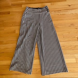 Effie’s Heart Large Houndstooth Wide Leg Pants